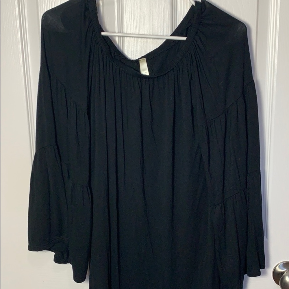 Bell sleeve flowy black tunic dress